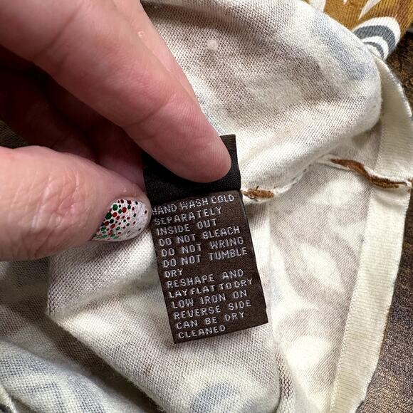 J McLaughlin Size M Cardigan Sweater Retro Print Lightweight Soft Modal Blend - Picture 8 of 15